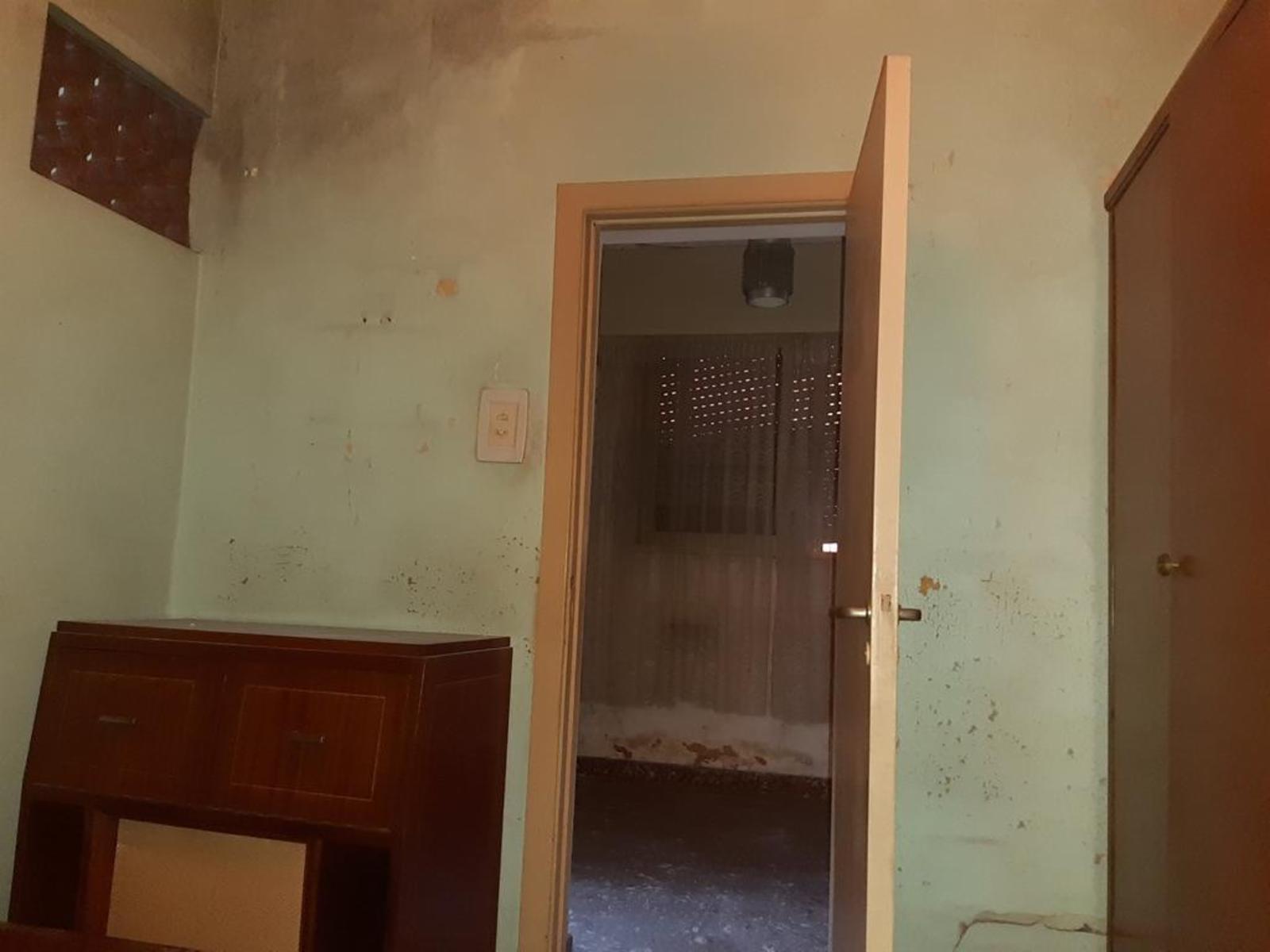 TERRENO DE 360 M² (8,66 X 41,50) CON VIVIENDA UNIFAMILIAR, PATIO Y GALPÓN EN EL FONDO — foto 13