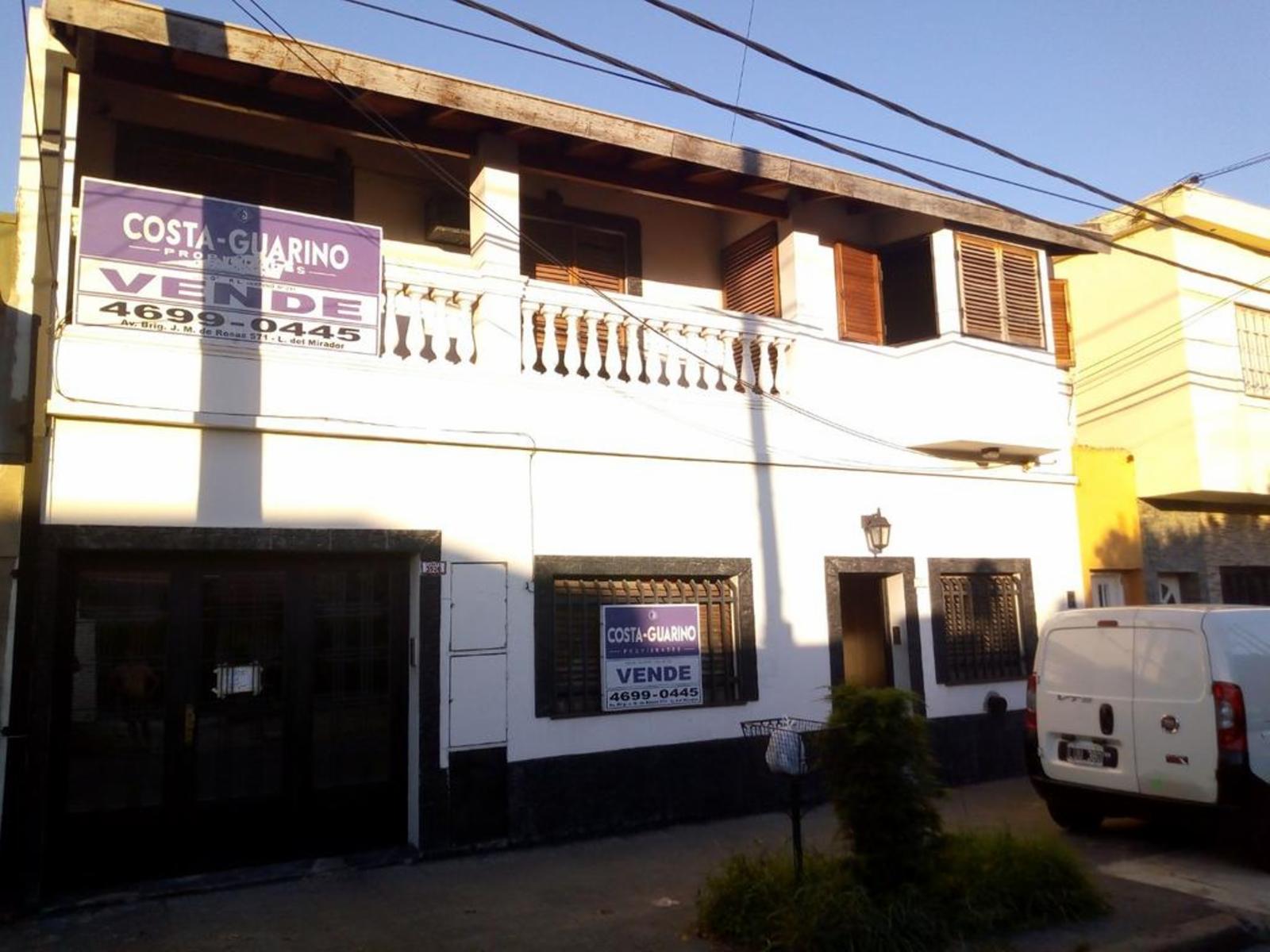 GRAN CASA DE 5 AMBIENTES CON PATIO Y GARAGE