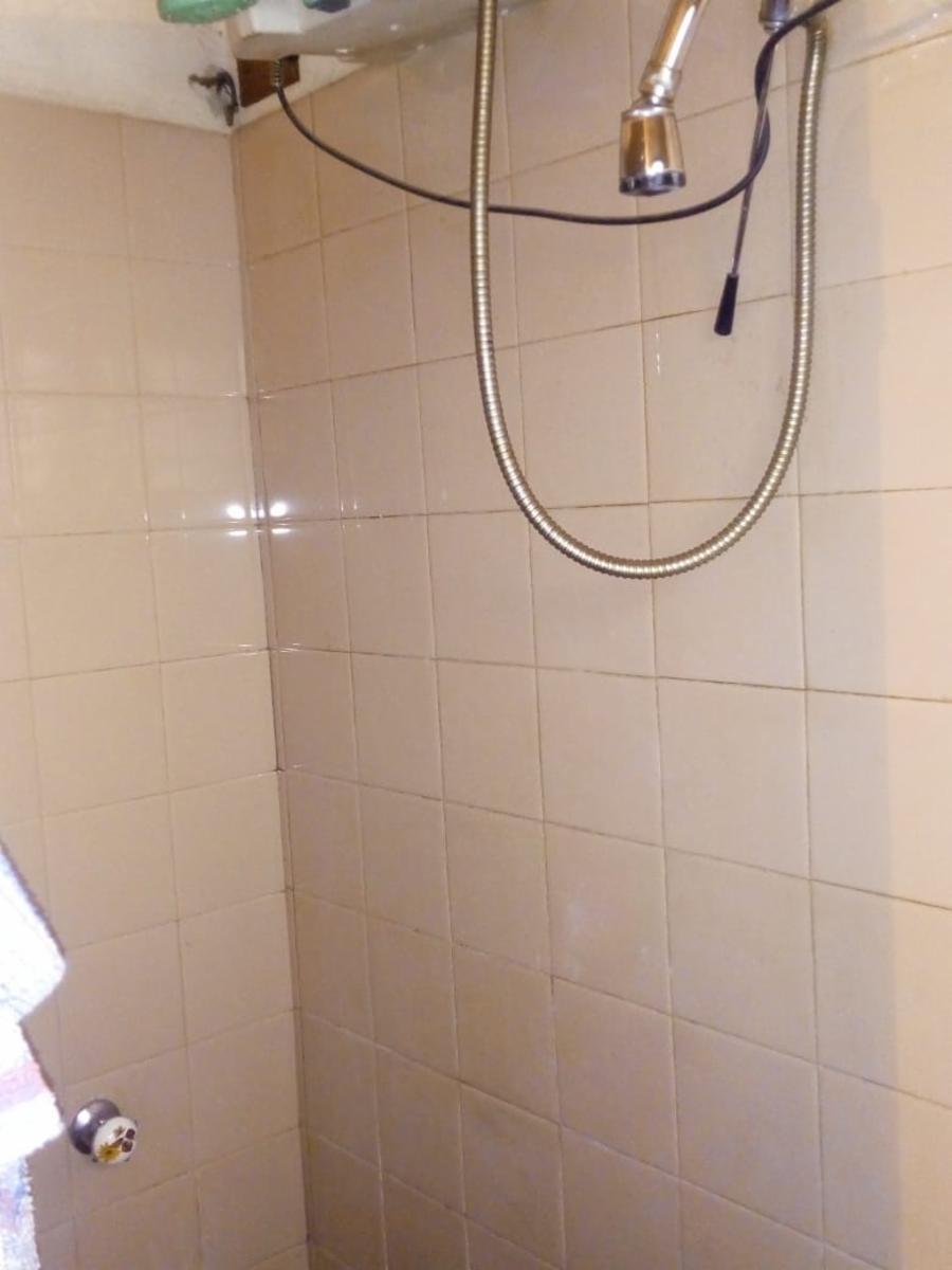CASA DE 3 AMBIENTES CON JARDÍN DE FRENTE, PATIO Y COCHERA DESCUBIERTA — foto 14