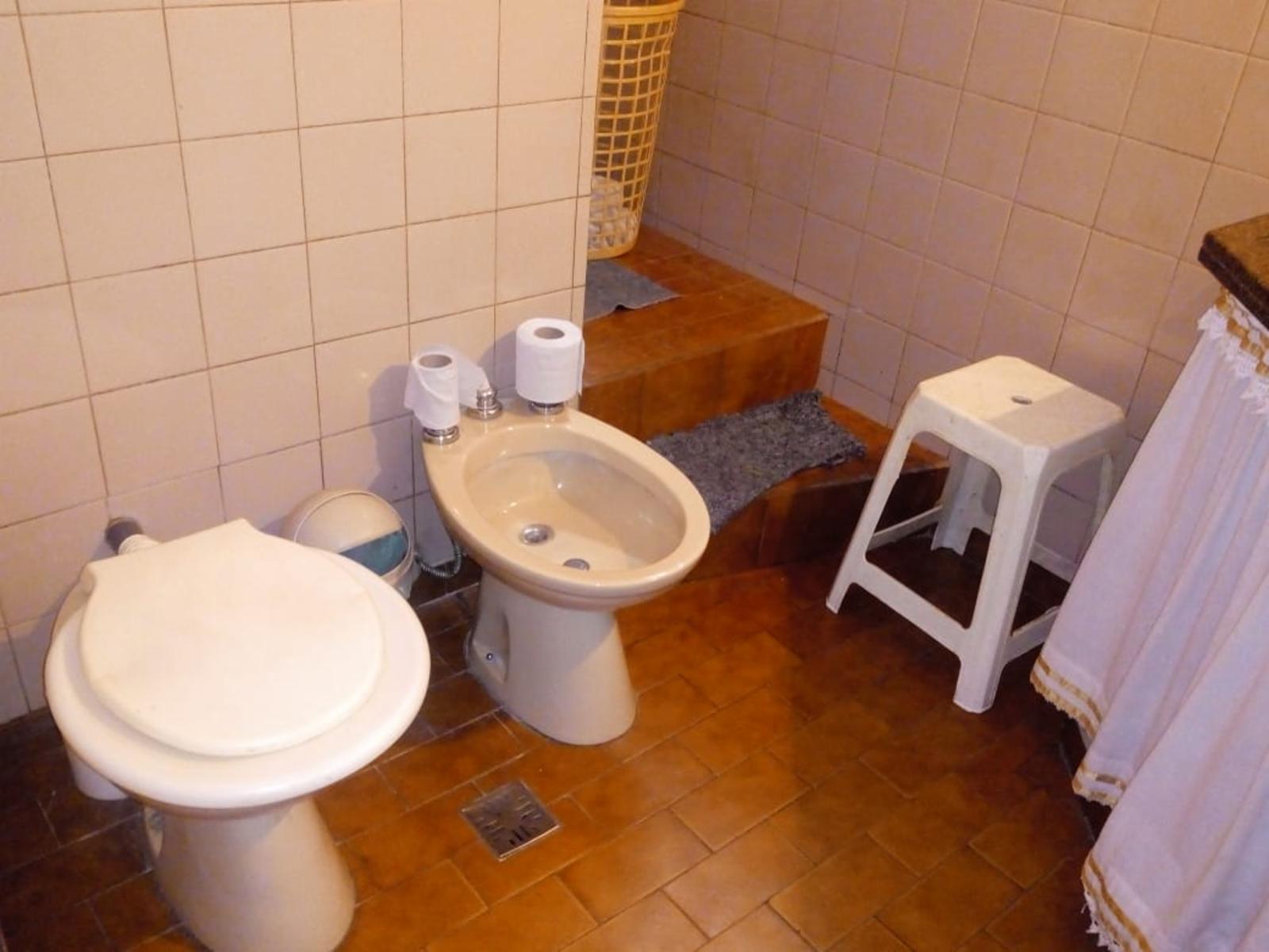 CASA DE 3 AMBIENTES CON JARDÍN DE FRENTE, PATIO Y COCHERA DESCUBIERTA — foto 15