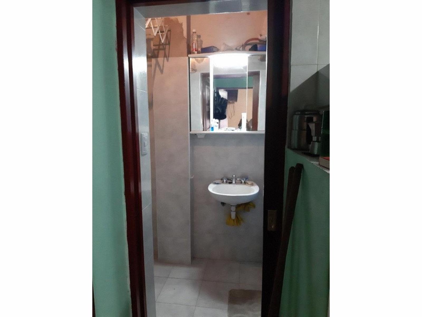 EXCELENTE PH DE 2 AMBIENTES AL FRENTE UBICADO A 50 METROS DE AVENIDA JUAN MANUEL DE ROSAS — foto 10