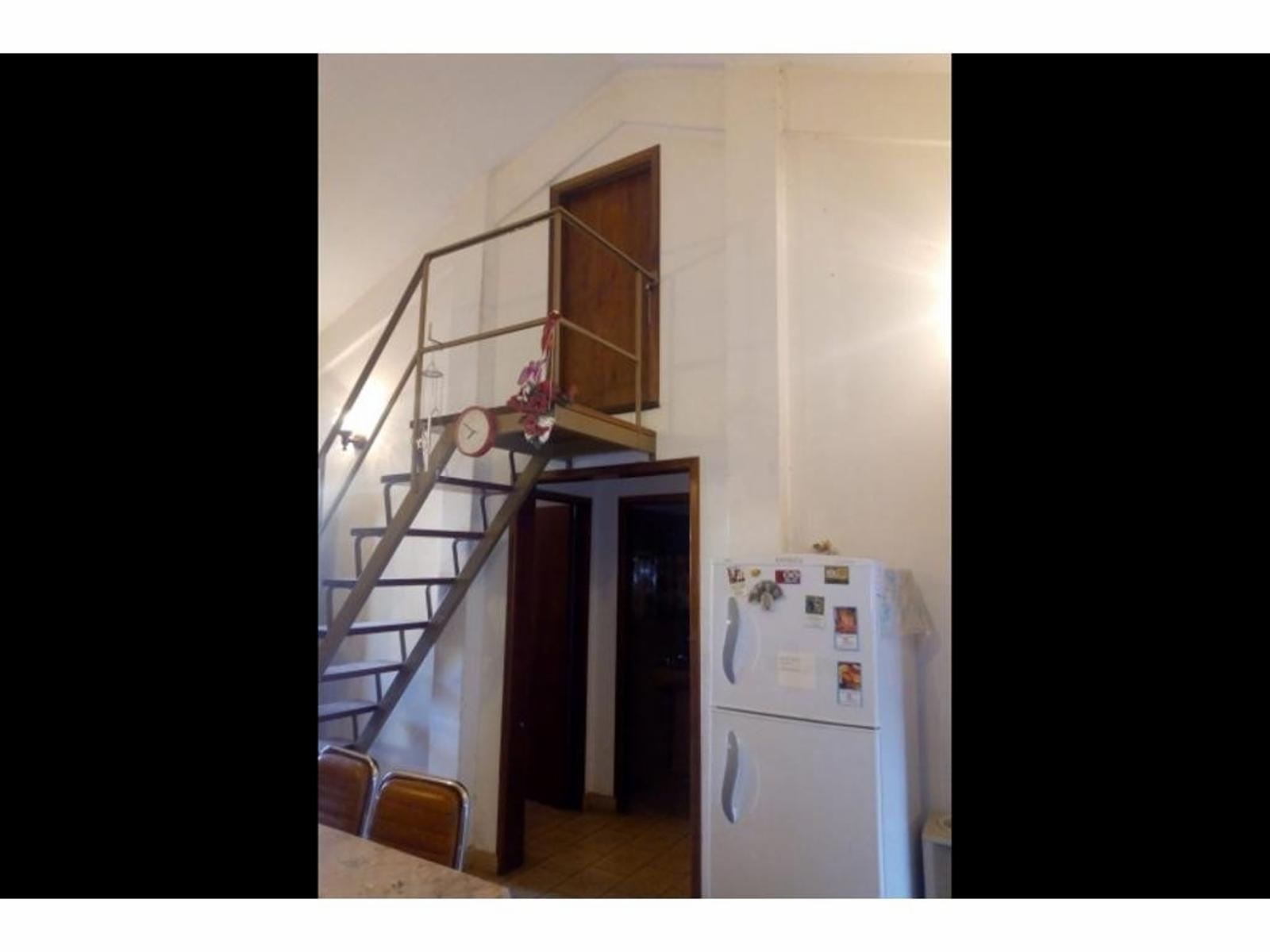 CASA DE 3 AMBIENTES AL FRENTE CON COCHERA EN SANTA TERESITA — foto 4