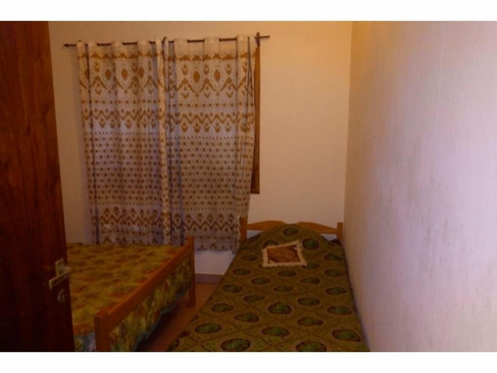 CASA DE 3 AMBIENTES AL FRENTE CON COCHERA EN SANTA TERESITA — foto 8