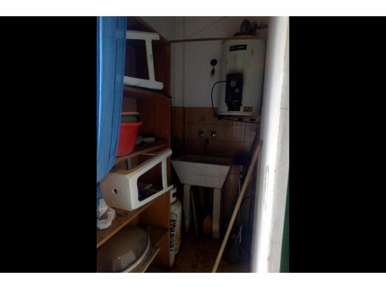 CASA DE 3 AMBIENTES AL FRENTE CON COCHERA EN SANTA TERESITA — foto 9