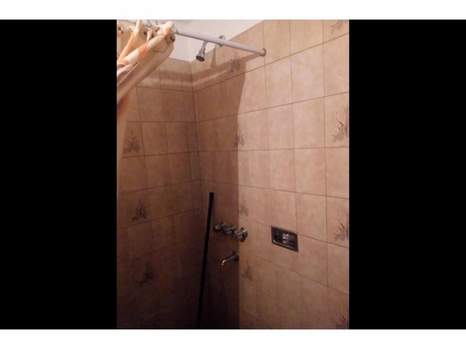 CASA DE 3 AMBIENTES AL FRENTE CON COCHERA EN SANTA TERESITA — foto 13