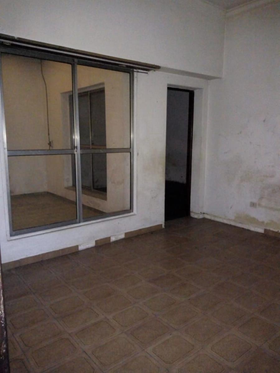 PH DE 2 AMBIENTES POR PASILLO EN AVENIDA ALBERDI CON PATIO — foto 6