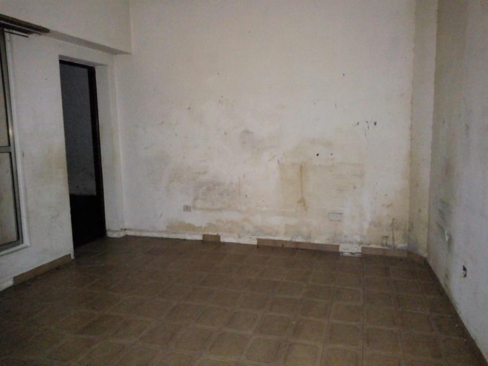 PH DE 2 AMBIENTES POR PASILLO EN AVENIDA ALBERDI CON PATIO — foto 8