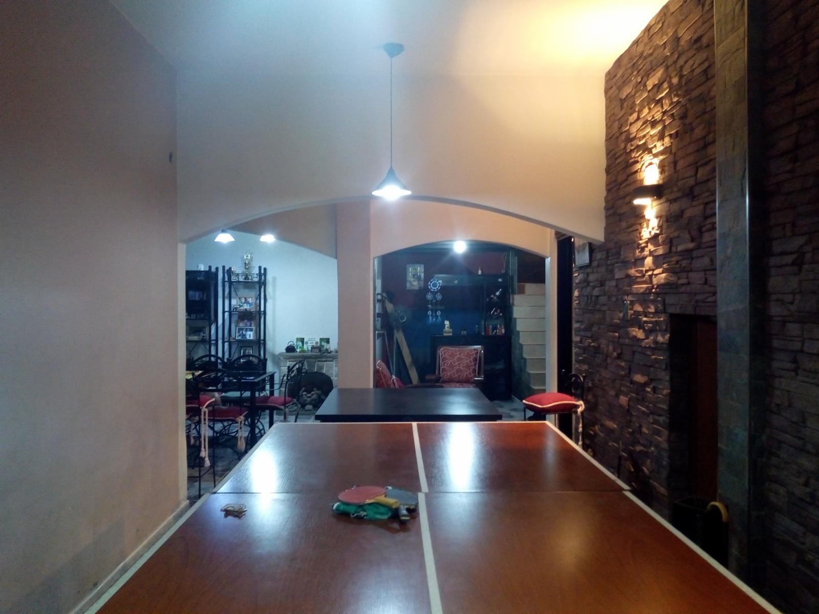 CASA DE 4 AMBIENTES EN EXCELENTE ESTADO CON LOCAL COMERCIAL EN FUNCIONAMIENTO — foto 2