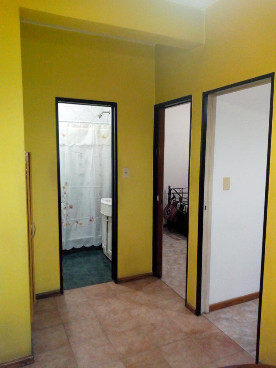 CASA DE 4 AMBIENTES EN EXCELENTE ESTADO CON LOCAL COMERCIAL EN FUNCIONAMIENTO — foto 14