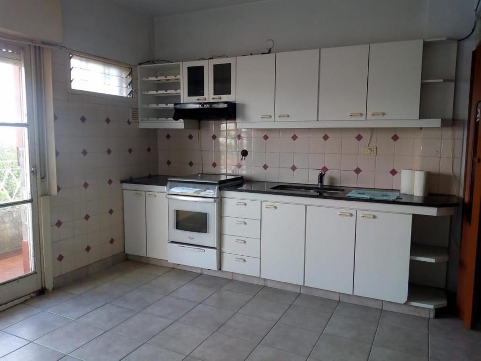 DEPARTAMENTO DE 3 AMBIENTES EN SEGUNDO PISO CON BALCÓN Y TERRAZA — foto 8