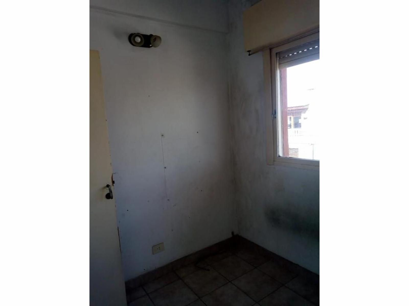 DEPARTAMENTO DE 3 AMBIENTES EN SEGUNDO PISO CON BALCÓN Y TERRAZA — foto 14