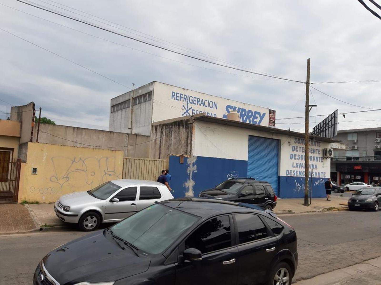 GRAN LOCAL COMERCIAL DE 140 M² CUBIERTOS Y 95 M² DESCUBIERTOS UBICADO SOBRE AVENIDA PRESIDENTE PERÓN — foto 3