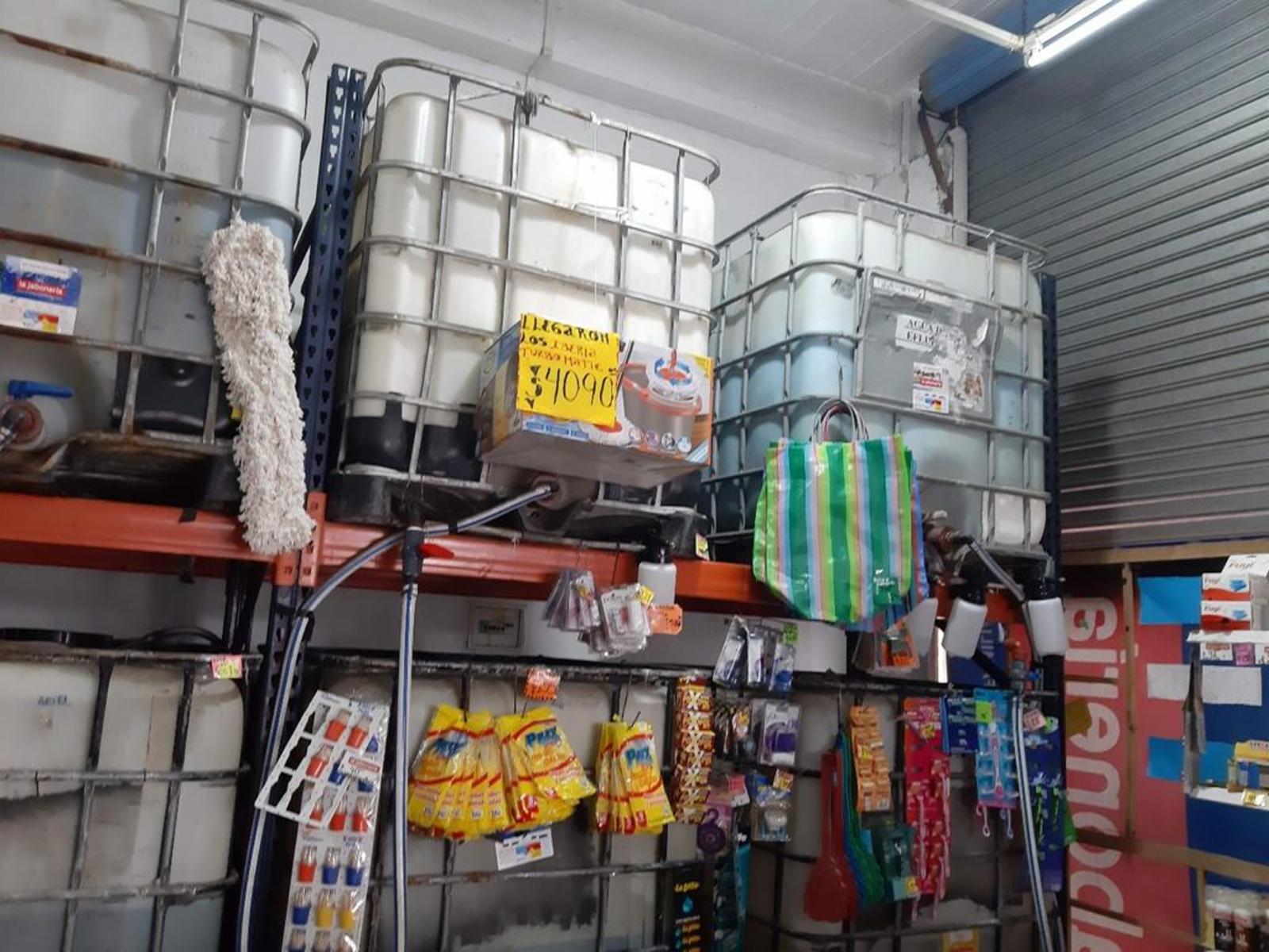 GRAN LOCAL COMERCIAL DE 140 M² CUBIERTOS Y 95 M² DESCUBIERTOS UBICADO SOBRE AVENIDA PRESIDENTE PERÓN — foto 4