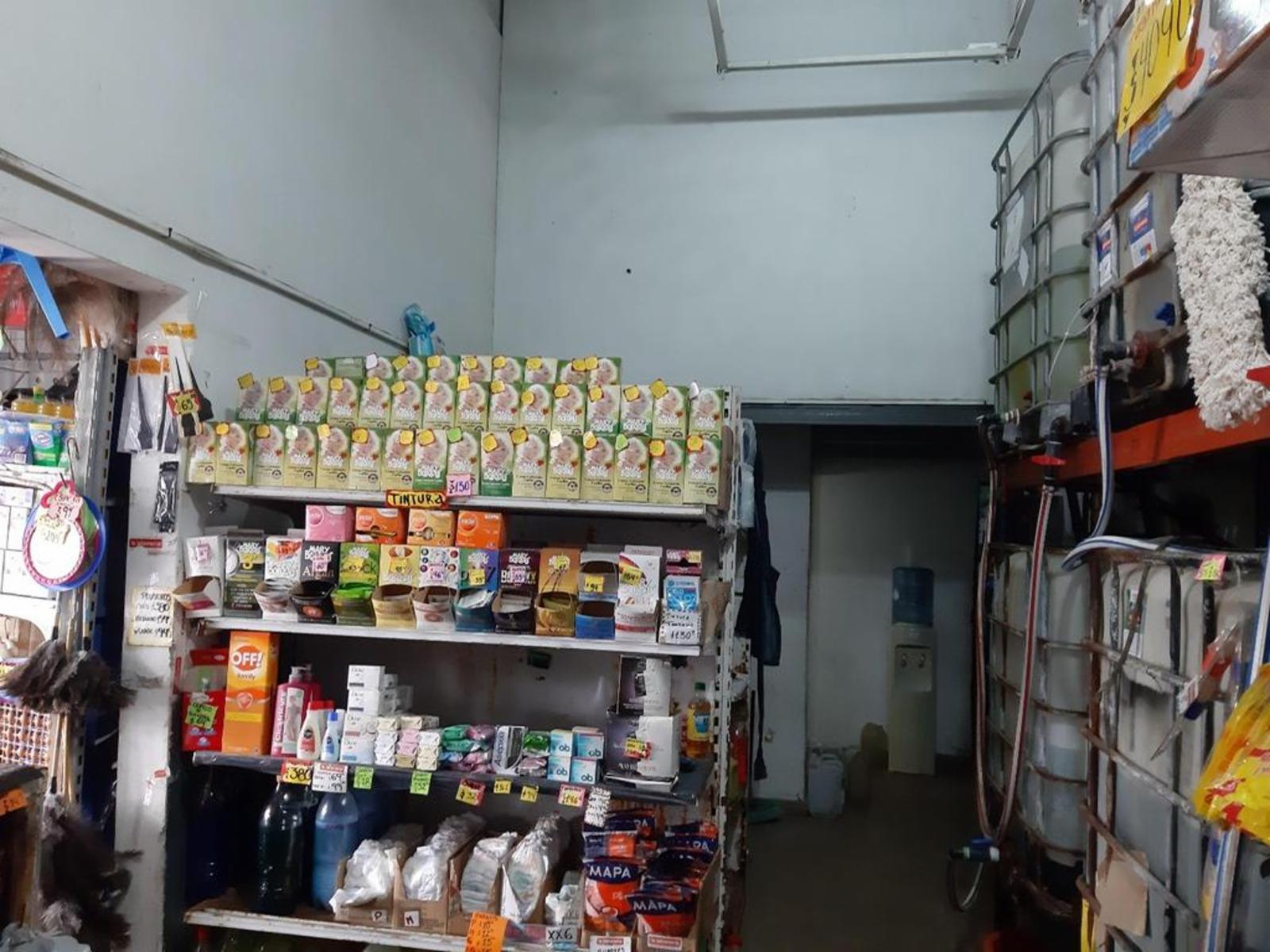 GRAN LOCAL COMERCIAL DE 140 M² CUBIERTOS Y 95 M² DESCUBIERTOS UBICADO SOBRE AVENIDA PRESIDENTE PERÓN — foto 5