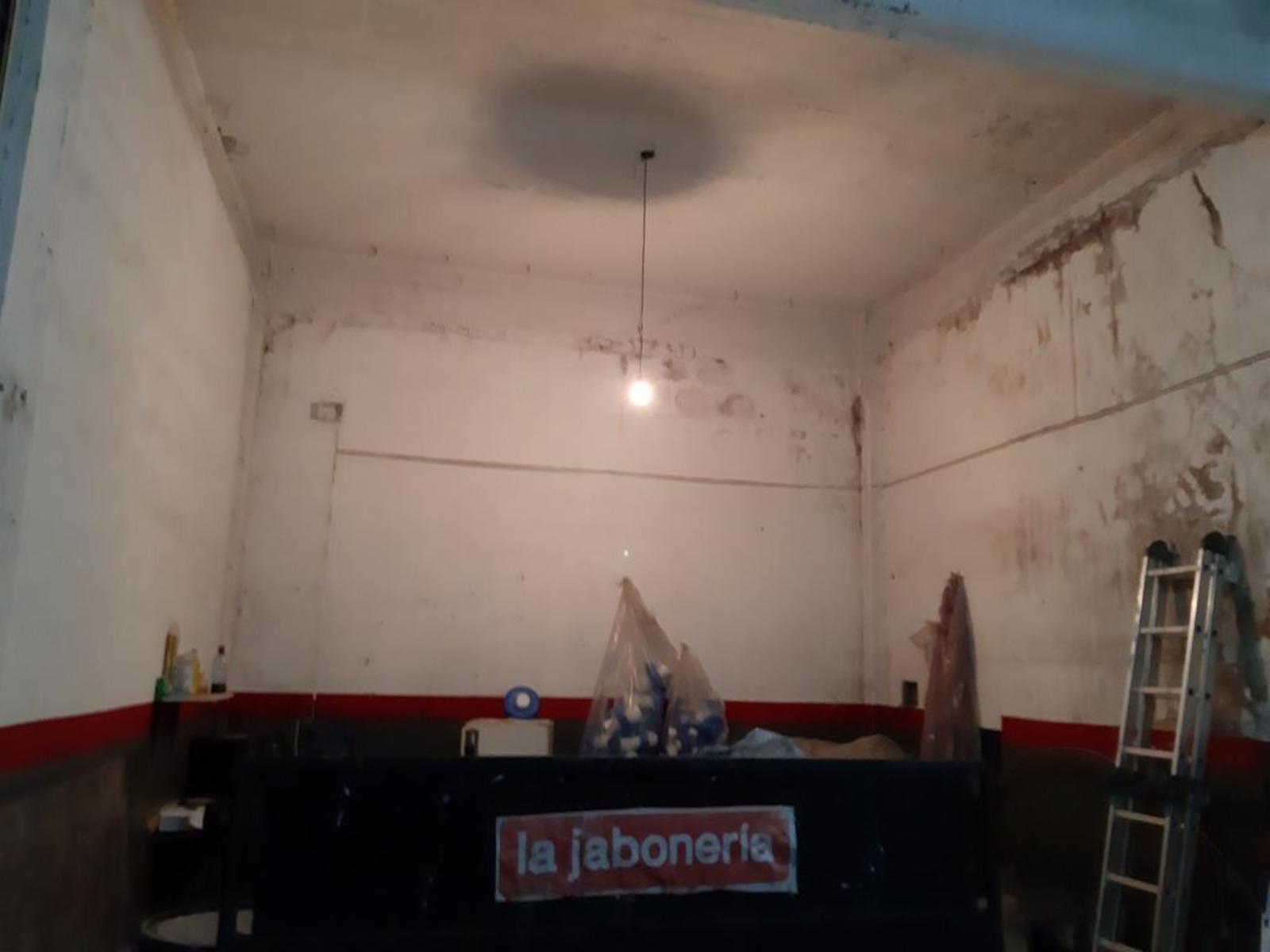 GRAN LOCAL COMERCIAL DE 140 M² CUBIERTOS Y 95 M² DESCUBIERTOS UBICADO SOBRE AVENIDA PRESIDENTE PERÓN — foto 10