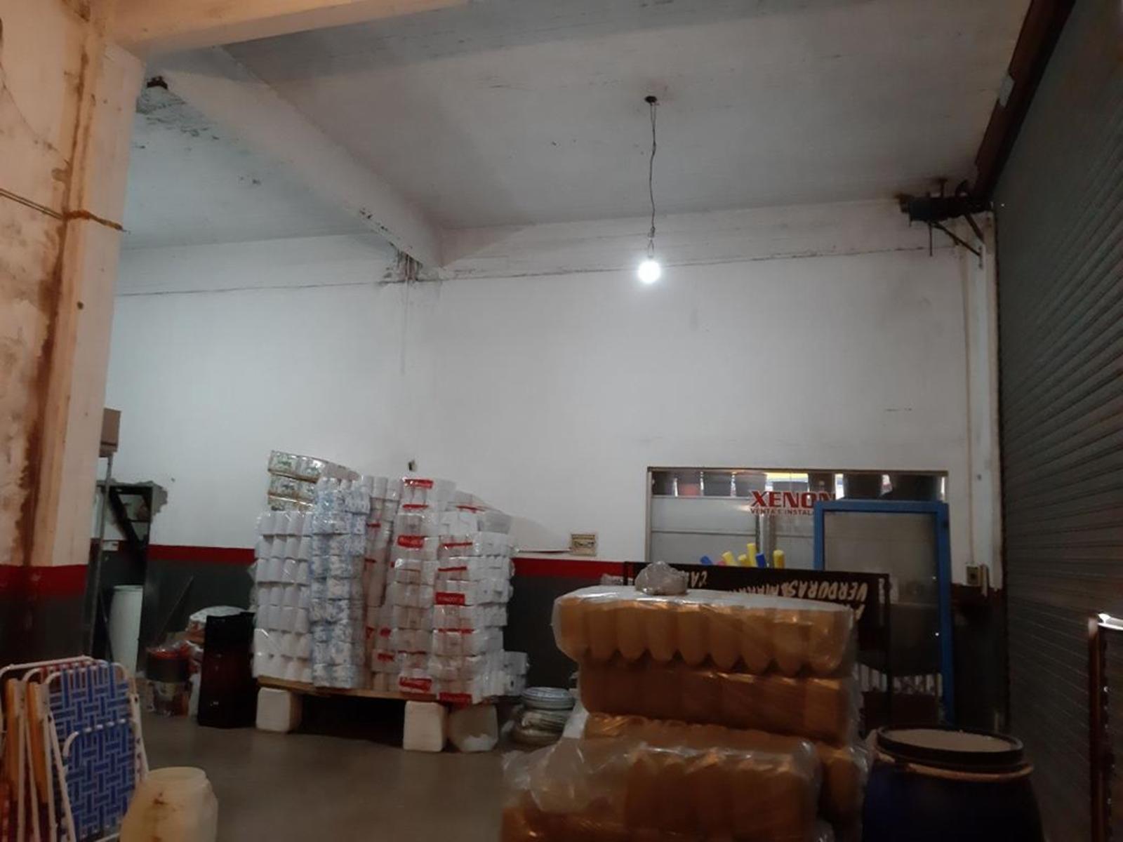 GRAN LOCAL COMERCIAL DE 140 M² CUBIERTOS Y 95 M² DESCUBIERTOS UBICADO SOBRE AVENIDA PRESIDENTE PERÓN — foto 13