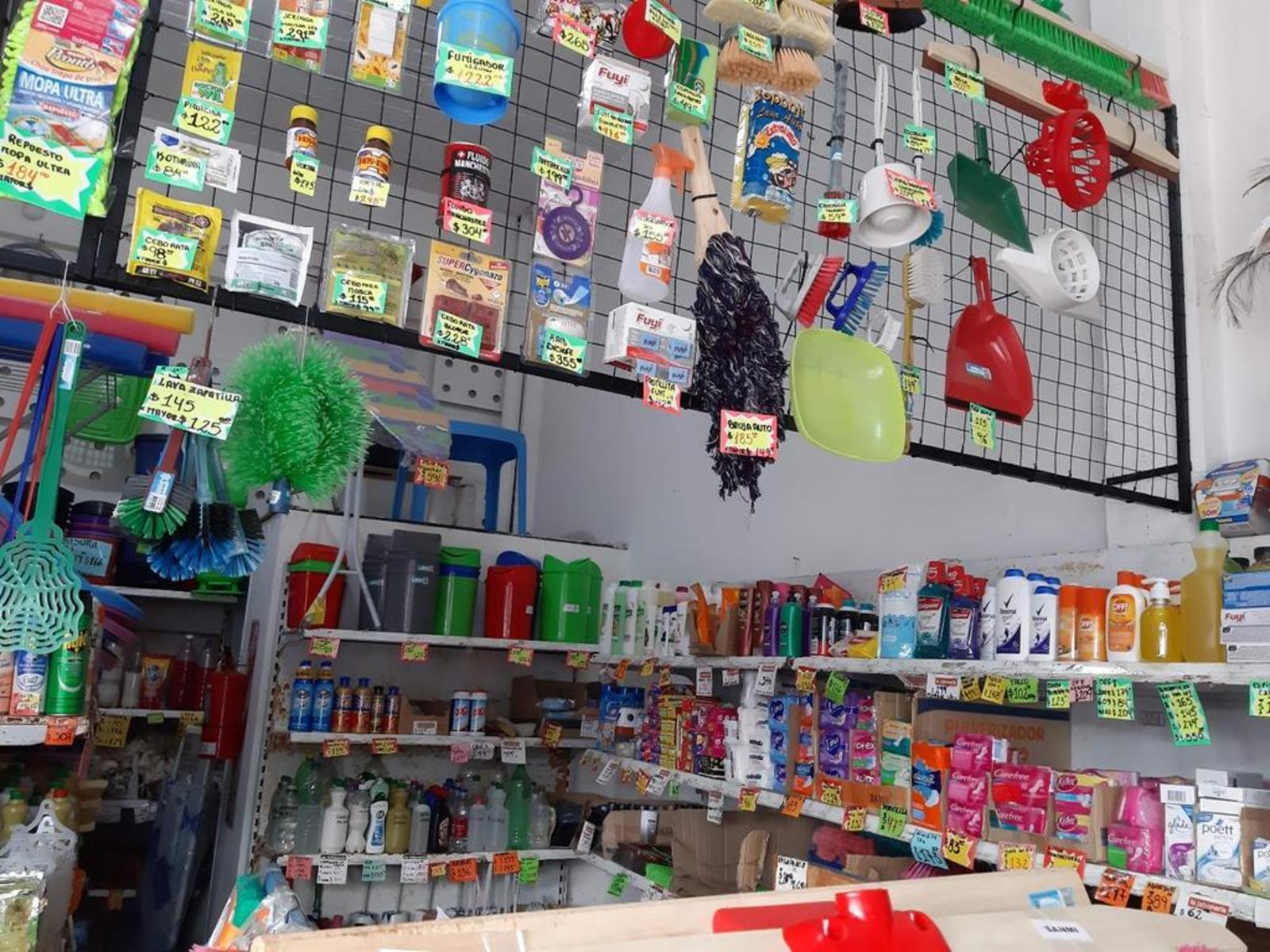 GRAN LOCAL COMERCIAL DE 140 M² CUBIERTOS Y 95 M² DESCUBIERTOS UBICADO SOBRE AVENIDA PRESIDENTE PERÓN — foto 15