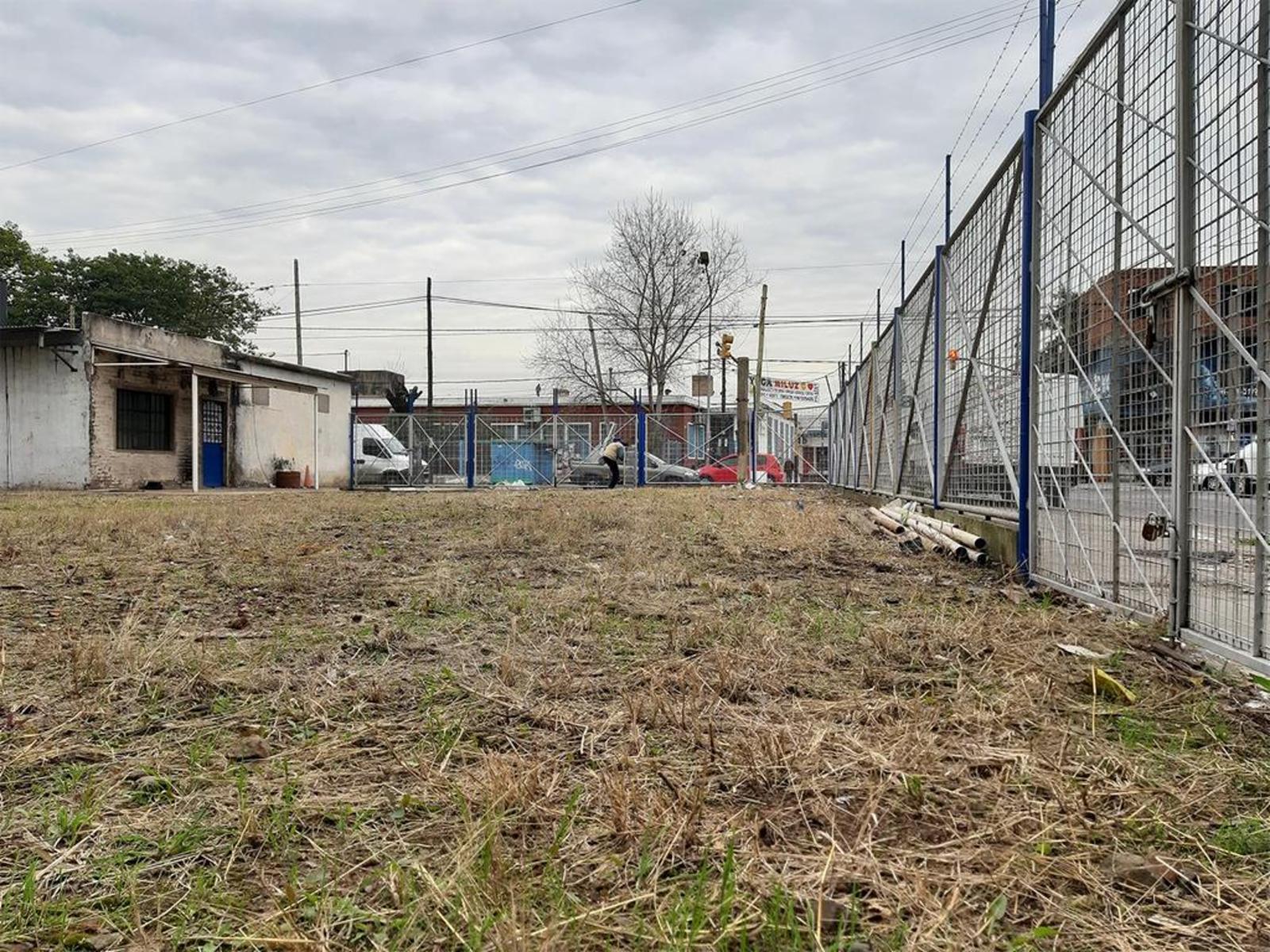 TERRENO DE 225 M² UBICADO SOBRE TAPALQUÉ ANTE ESQUINA AVENIDA SAN MARTÍN — foto 6