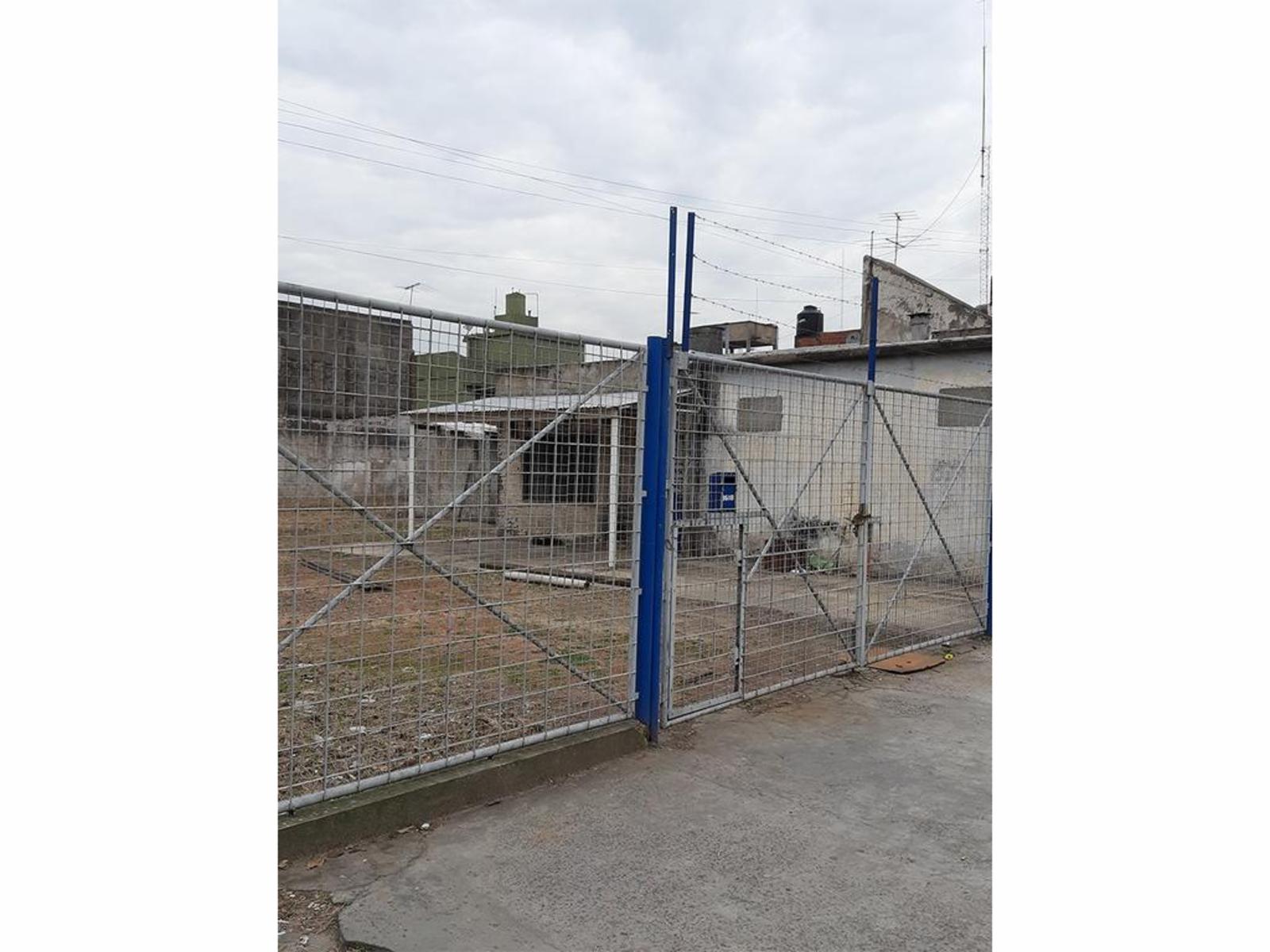 TERRENO DE 753 M² UBICADO EN ESQUINA AVENIDA SAN MARTÍN Y TAPALQUÉ — foto 3