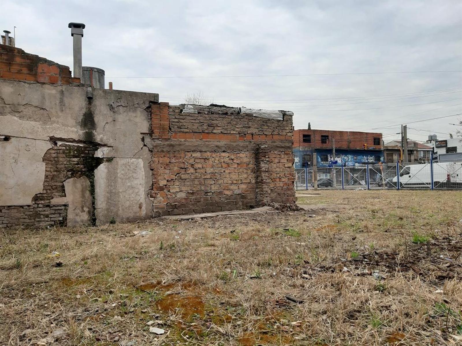 TERRENO DE 753 M² UBICADO EN ESQUINA AVENIDA SAN MARTÍN Y TAPALQUÉ — foto 12