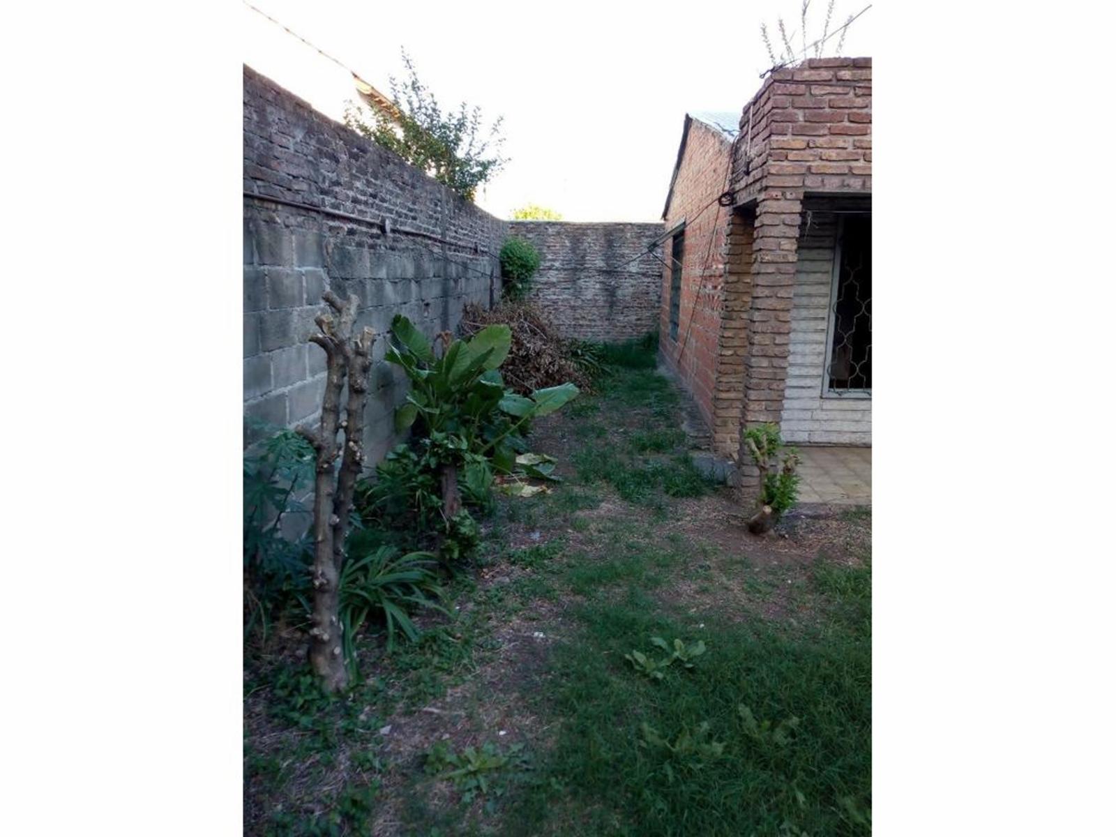TERRENO DE 320 M² SOBRE AVENIDA EVA PERÓN CON UNA SUPERFICIE CONSTRUIBLE DE 912 M² — foto 8