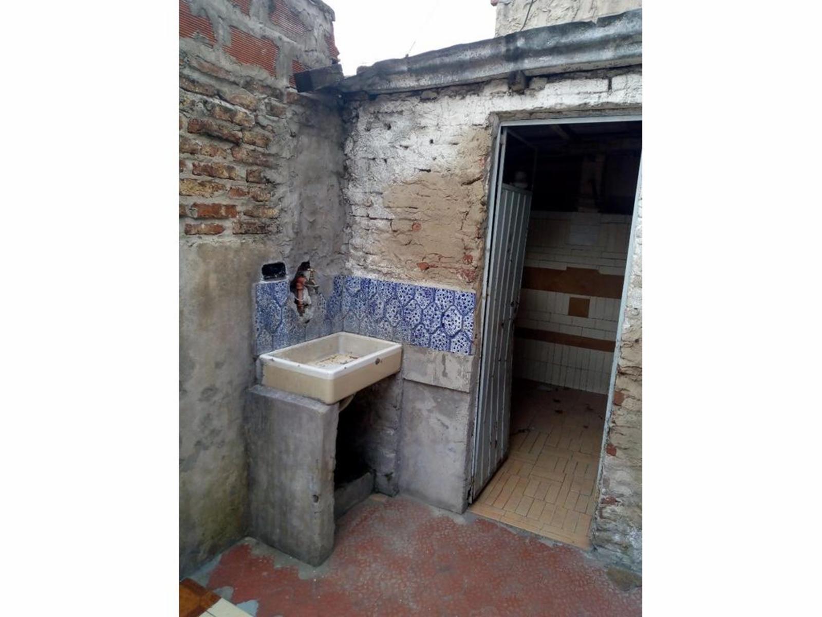 TERRENO DE 264 M² EN ESQUINA AVENIDA GENERAL PAZ Y BAIGORRIA CON CASA Y GALPÓN — foto 6