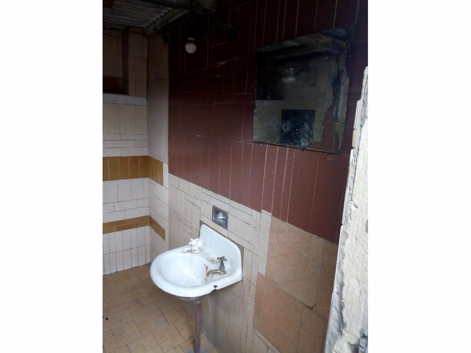 TERRENO DE 264 M² EN ESQUINA AVENIDA GENERAL PAZ Y BAIGORRIA CON CASA Y GALPÓN — foto 7