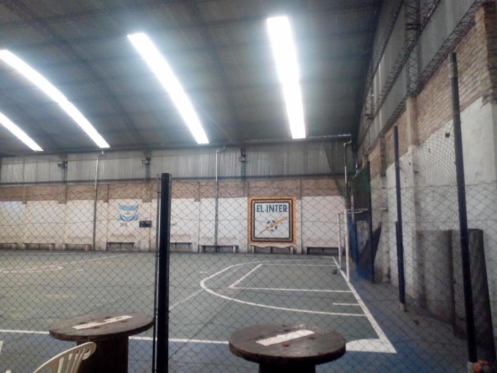 EXCELENTE GALPÓN DE 560 M² USADO COMO CANCHA DE FÚTBOL 5 — foto 6