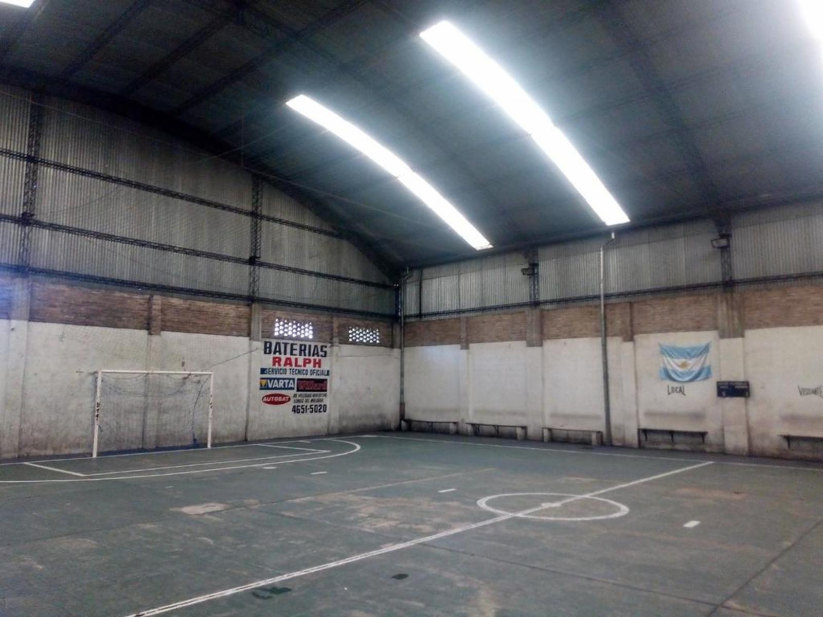 EXCELENTE GALPÓN DE 560 M² USADO COMO CANCHA DE FÚTBOL 5 — foto 10