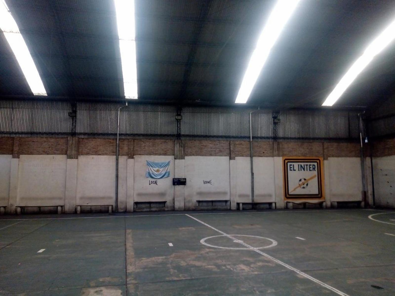 EXCELENTE GALPÓN DE 560 M² USADO COMO CANCHA DE FÚTBOL 5 — foto 11