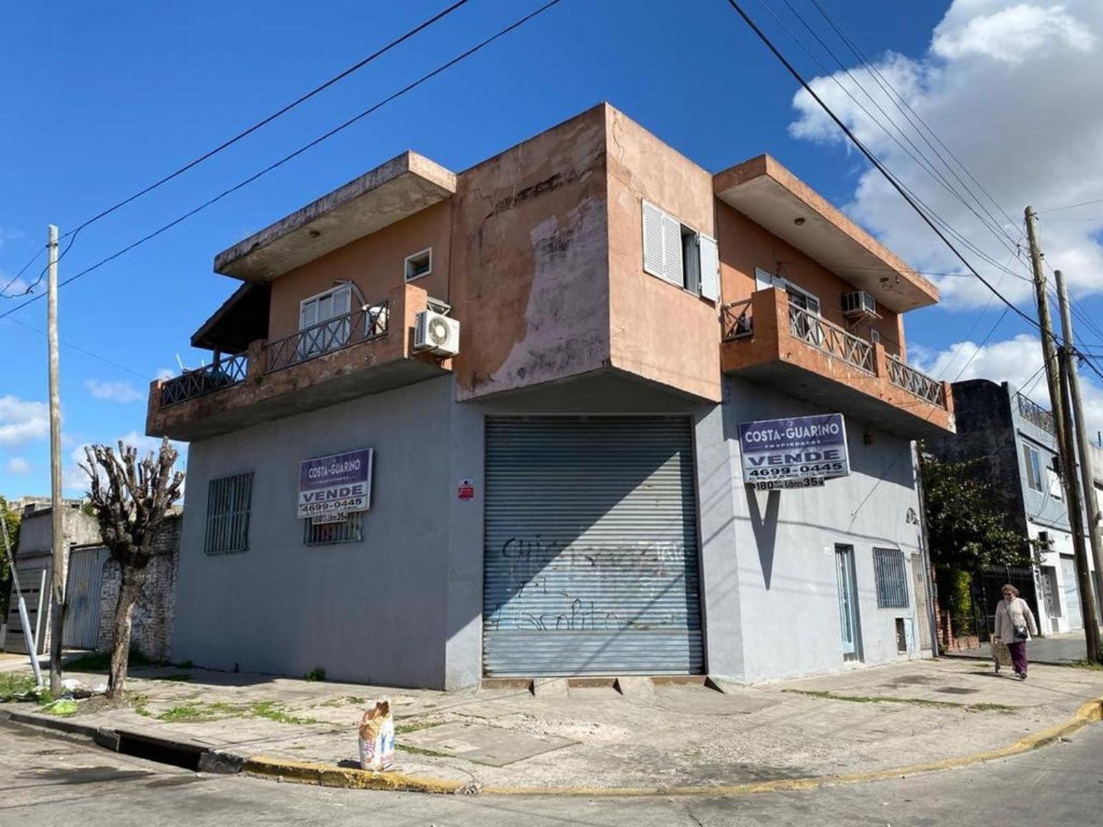 GALPÓN DE 180 M² CUBIERTO Y 35 M² DESCUBIERTO