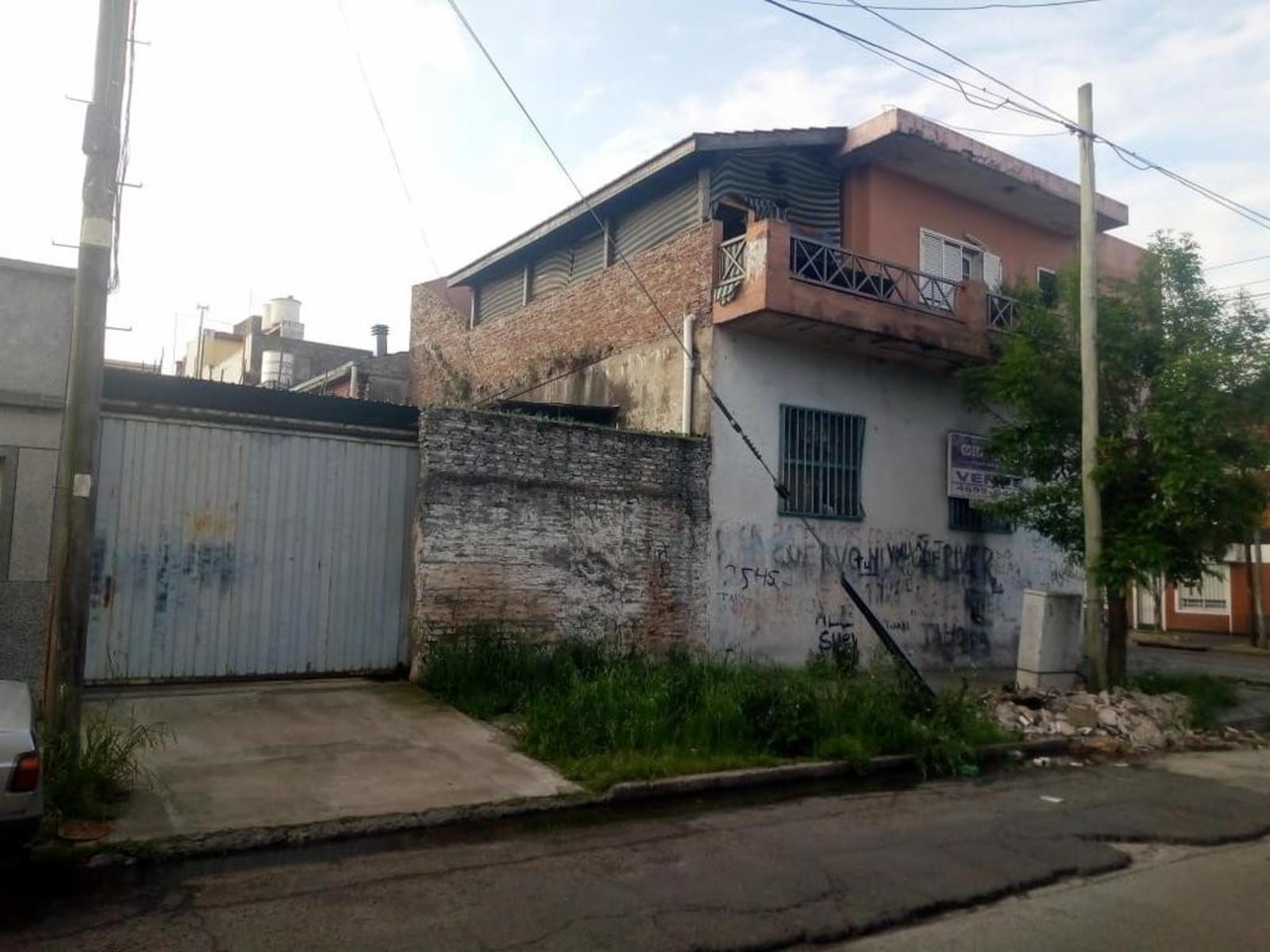 GALPÓN DE 180 M² CUBIERTO Y 35 M² DESCUBIERTO — foto 2