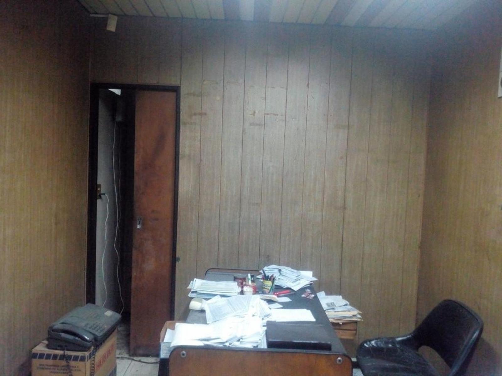 GALPÓN DE 180 M² CUBIERTO Y 35 M² DESCUBIERTO — foto 13