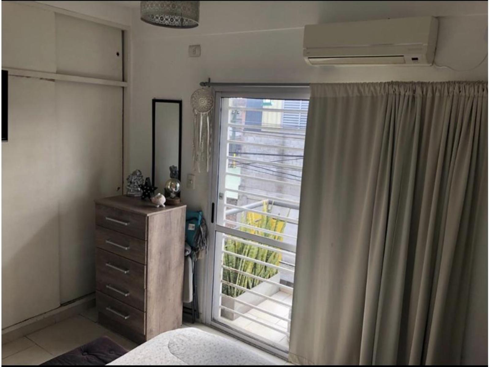 EXCELENTE DEPARTAMENTO DE 2 AMBIENTES EN SEGUNDO PISO AL FRENTE CON BALCÓN Y TERRAZA — foto 12