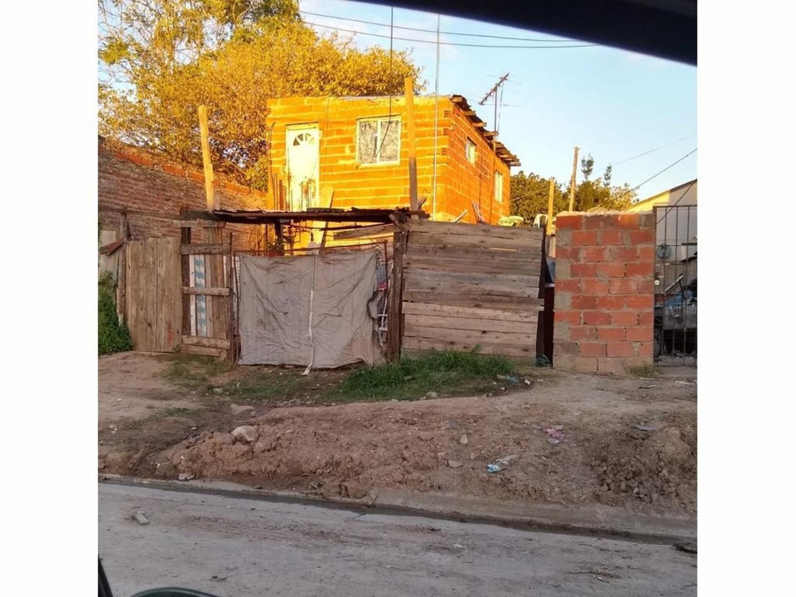 TERRENO DE 267,15 M² (10,08 X 26,06) UBICADO EN RAFAEL CASTILLO.