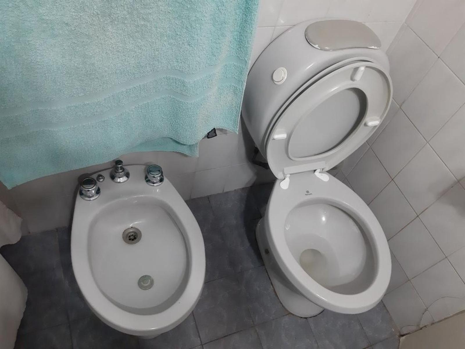 EXCELENTE PH DE 3 AMBIENTES AL FRENTE CON PATIO Y TERRAZA — foto 9