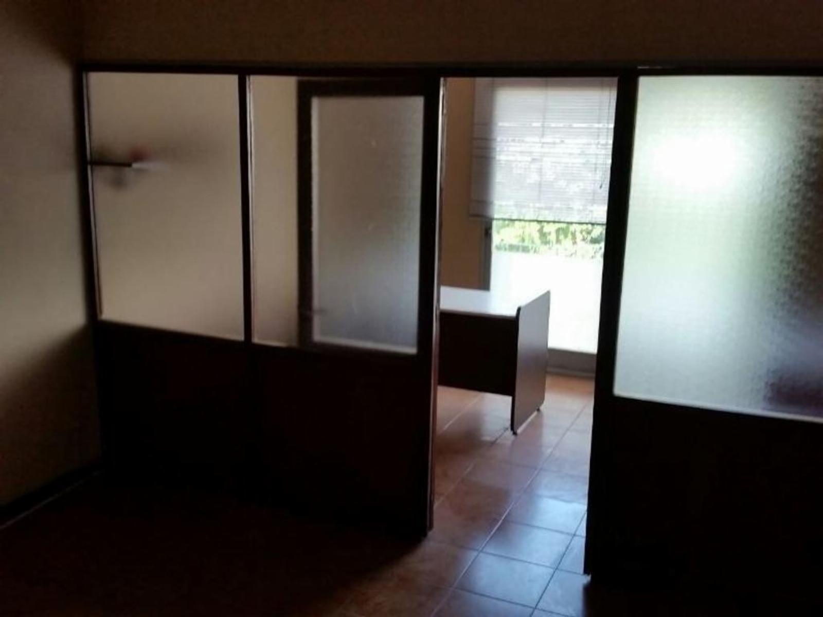 OFICINA DE 33 M² EN TERCER PISO AL CONTRAFRENTE EN PLENO CENTRO DE SAN JUSTO - 5