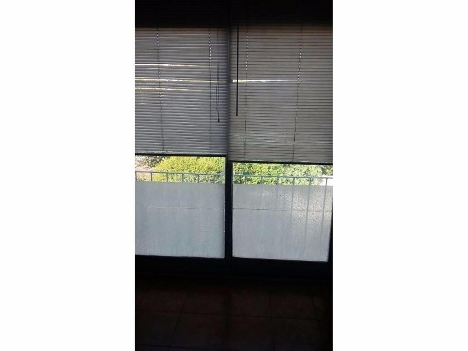 OFICINA DE 33 M² EN TERCER PISO AL CONTRAFRENTE EN PLENO CENTRO DE SAN JUSTO - 7