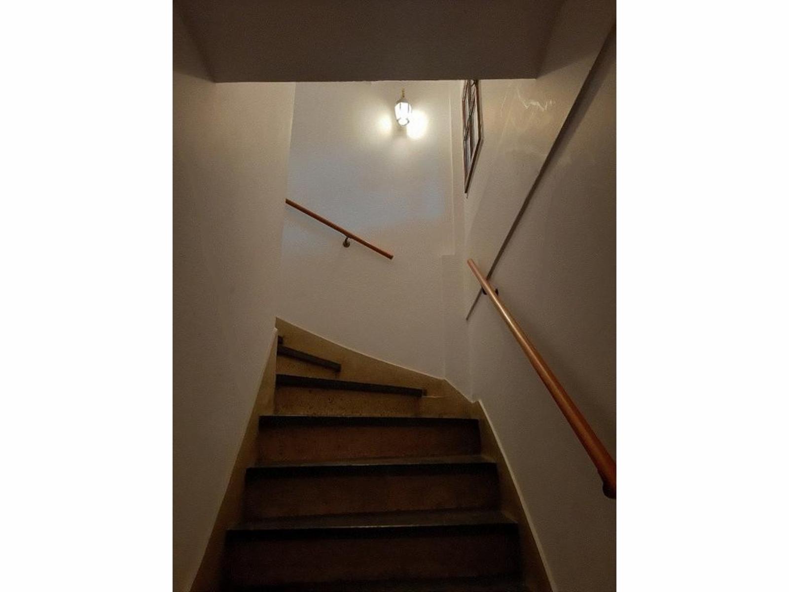 PH DE 4 AMBIENTES AL FRENTE CON PATIO, BALCÓN Y TERRAZA — foto 4