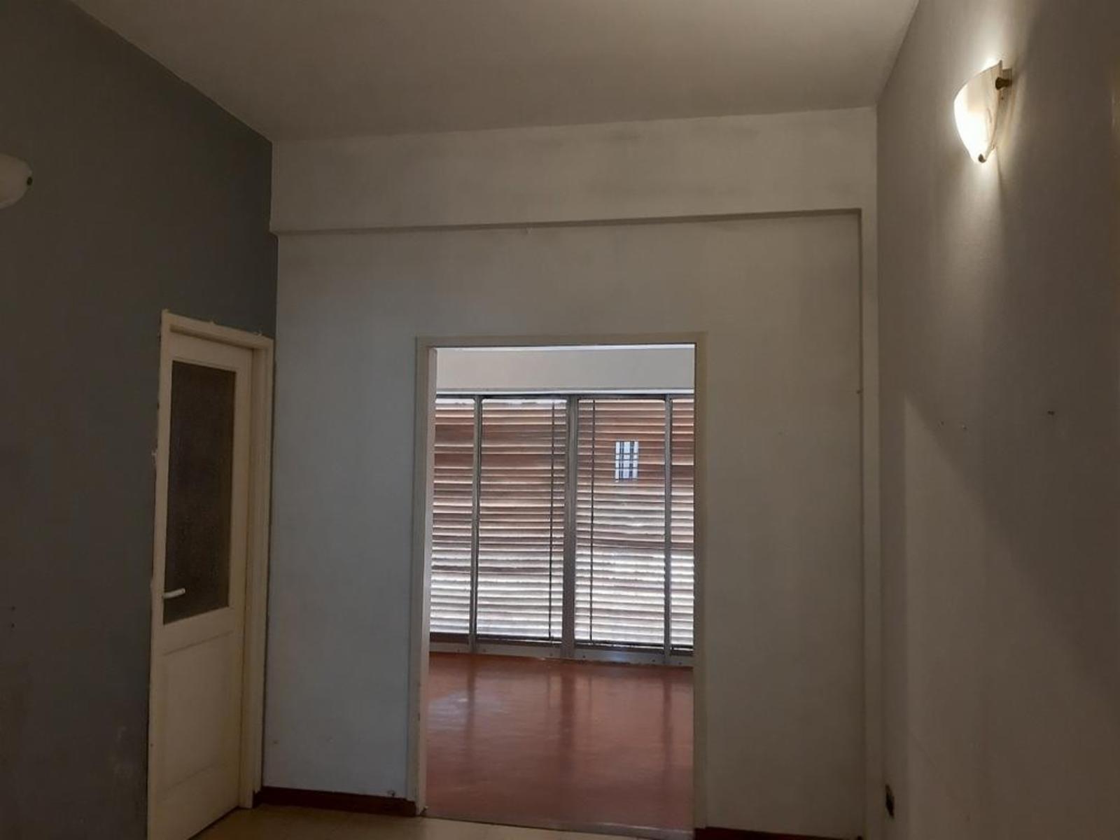 PH DE 4 AMBIENTES AL FRENTE CON PATIO, BALCÓN Y TERRAZA — foto 5
