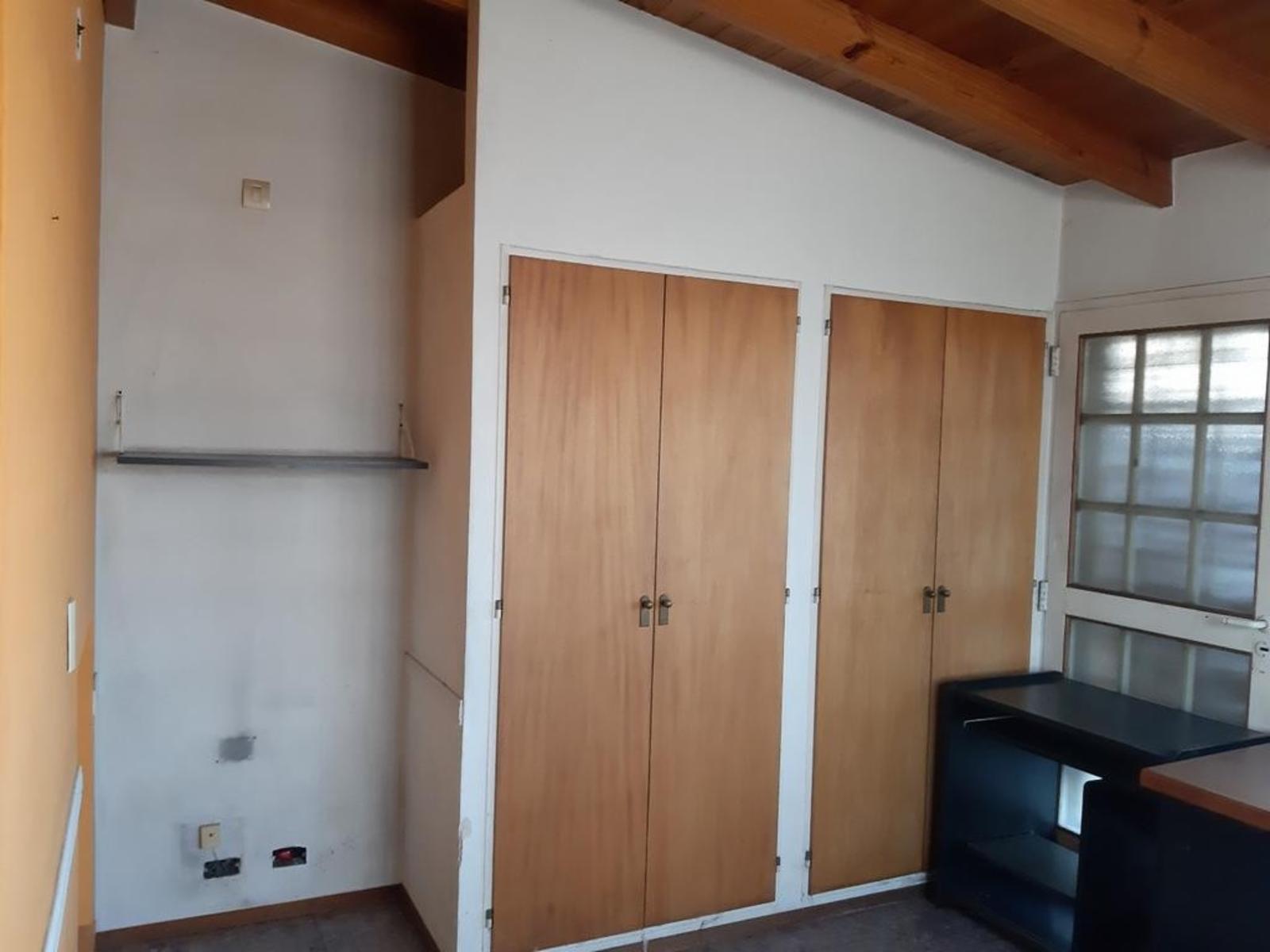 PH DE 4 AMBIENTES AL FRENTE CON PATIO, BALCÓN Y TERRAZA — foto 12