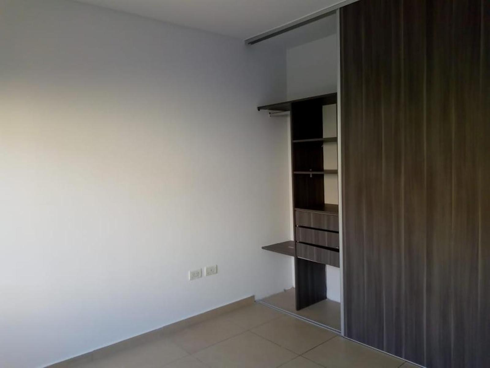 EXCELENTE DEPARTAMENTO DE 2 AMBIENTES AL CONTRAFRENTE CON BALCÓN Y TERRAZA — foto 8