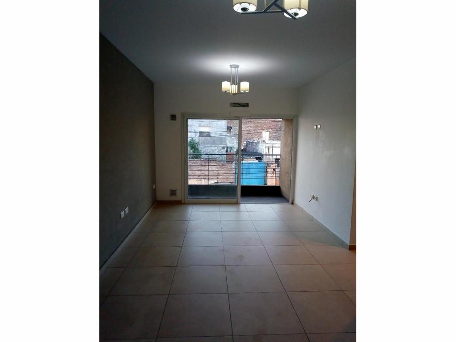 EXCELENTE DEPARTAMENTO MONOAMBIENTE EN PRIMER PISO AL FRENTE CON BALCÓN — foto 6