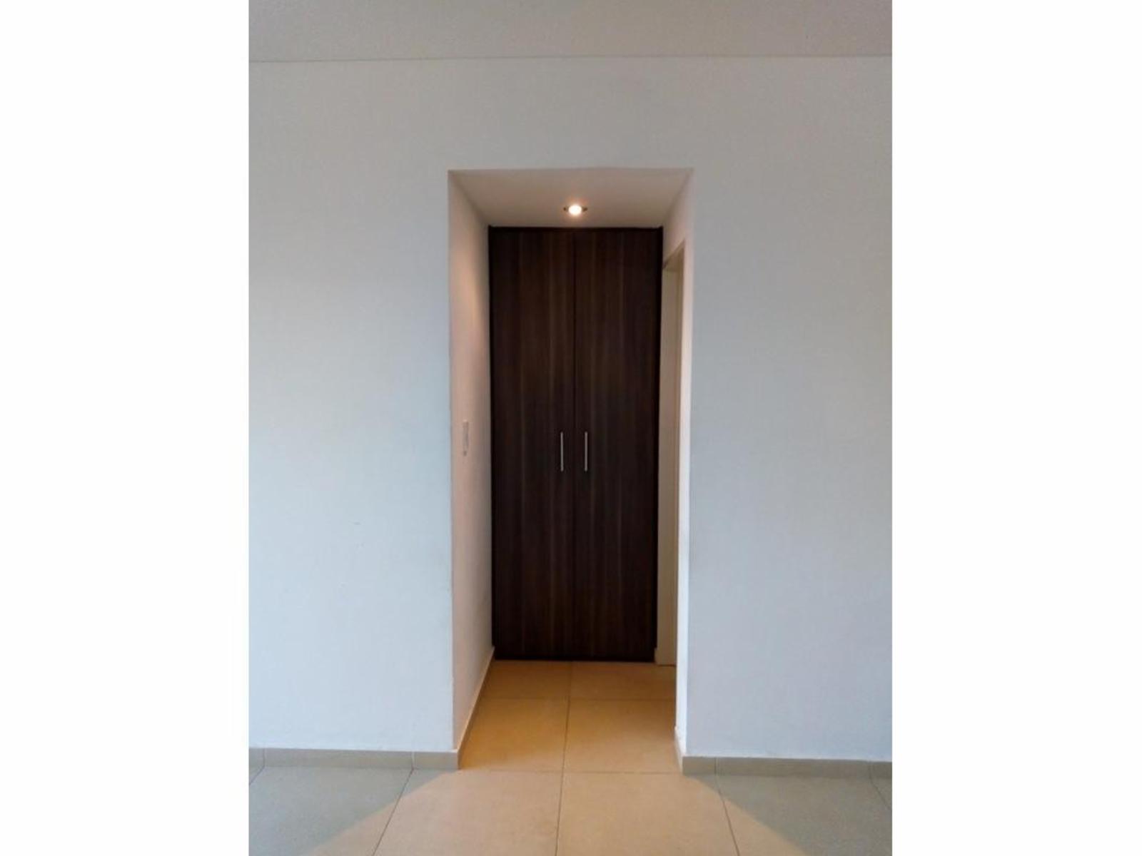 EXCELENTE DEPARTAMENTO MONOAMBIENTE EN PRIMER PISO AL FRENTE CON BALCÓN — foto 7