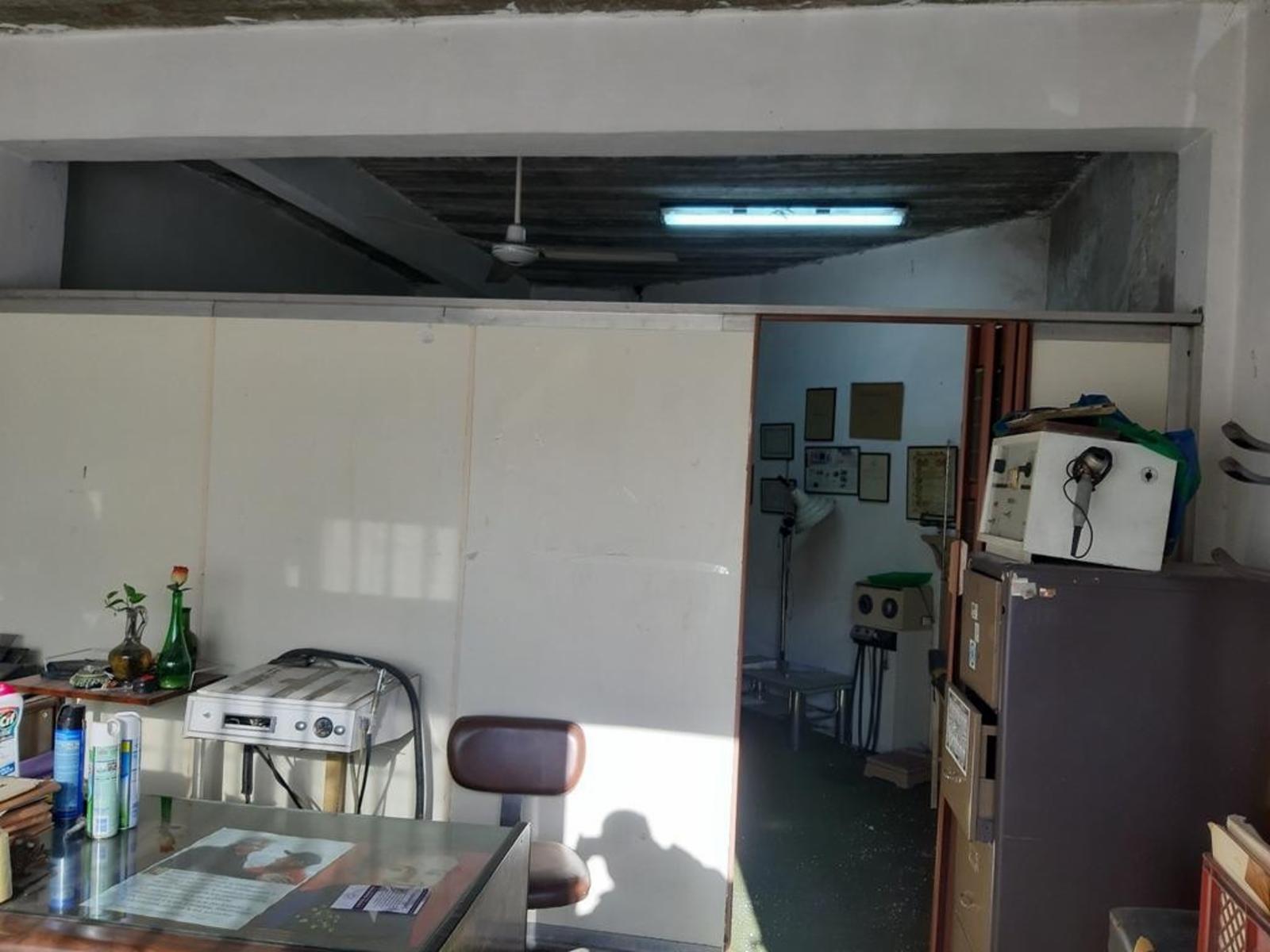 VENTA EN BLOCK DE 2 VIVIENDAS + OFICINA DE 43m² A REFACCIONAR IDEAL PARA 2 FAMILIAS. — foto 2