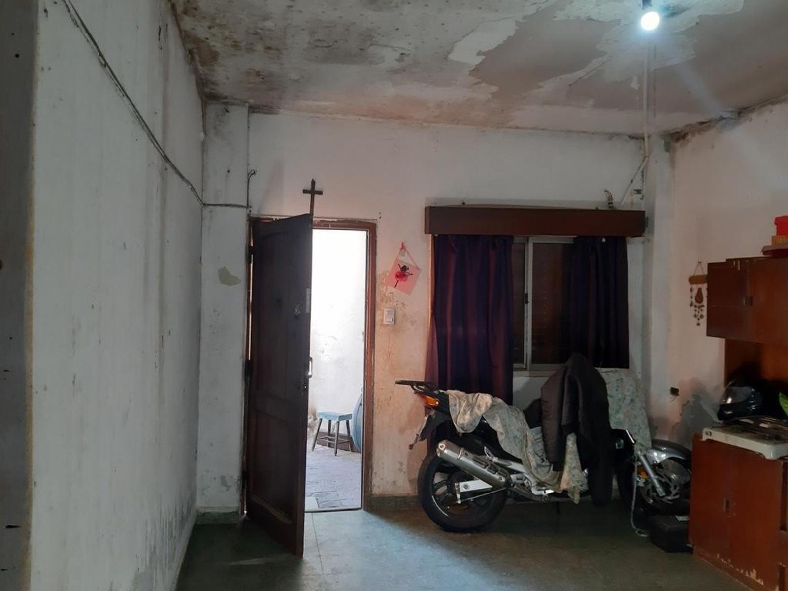VENTA EN BLOCK DE 2 VIVIENDAS + OFICINA DE 43m² A REFACCIONAR IDEAL PARA 2 FAMILIAS. — foto 9