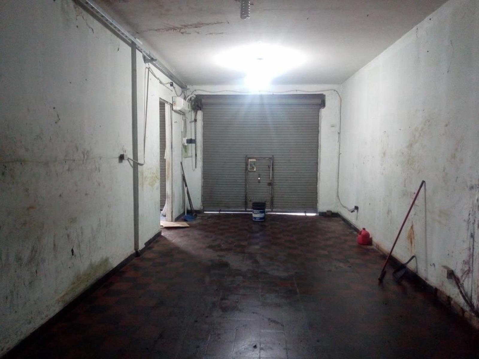 VENTA EN BLOCK DE 5 UNIDADES (2 LOCALES AL FRENTE + 3 VIVIENDAS) — foto 3