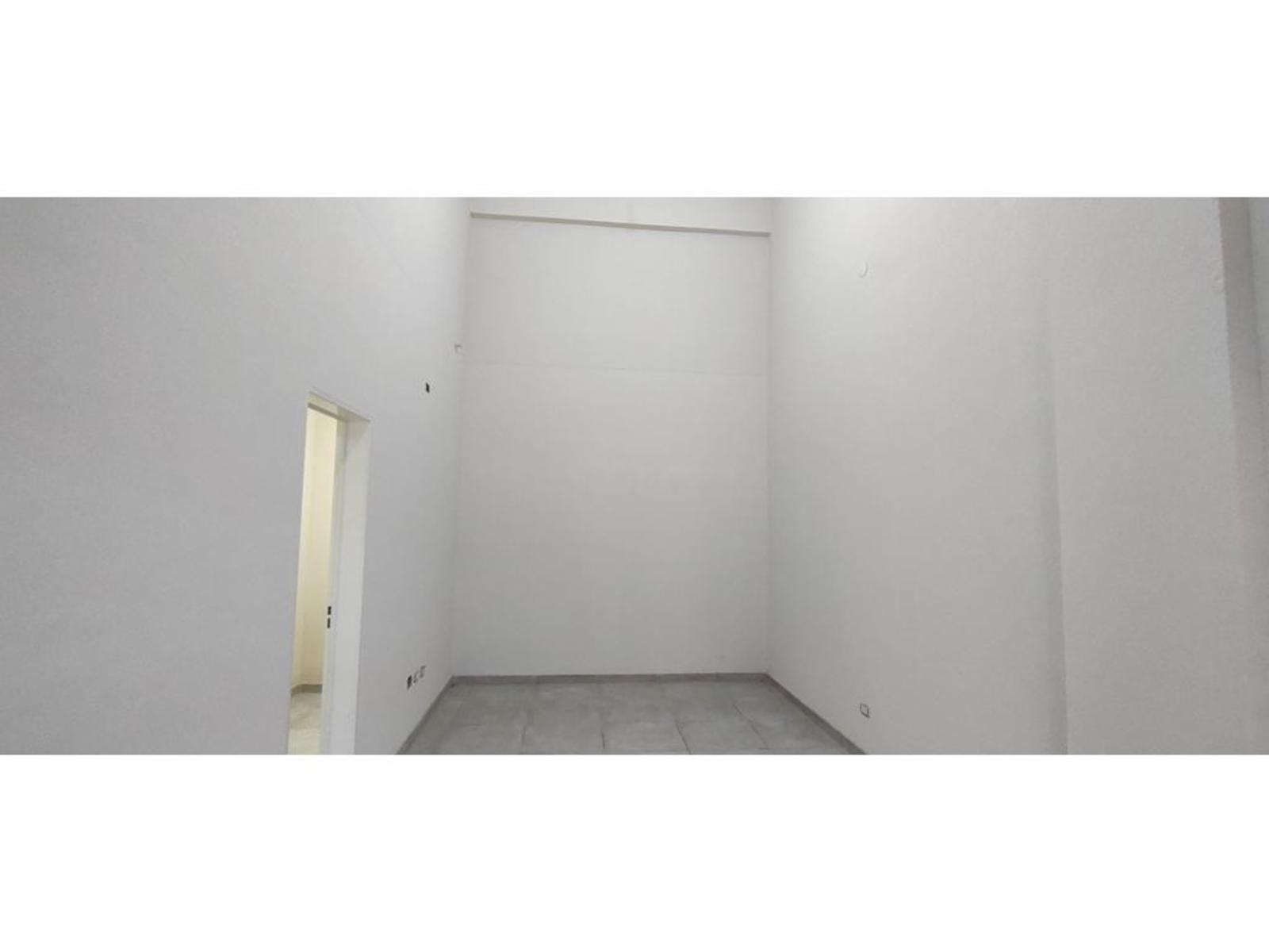 LOCAL DE 33 M² A ESTRENAR EN CENTRO DE SAN JUSTO - 4