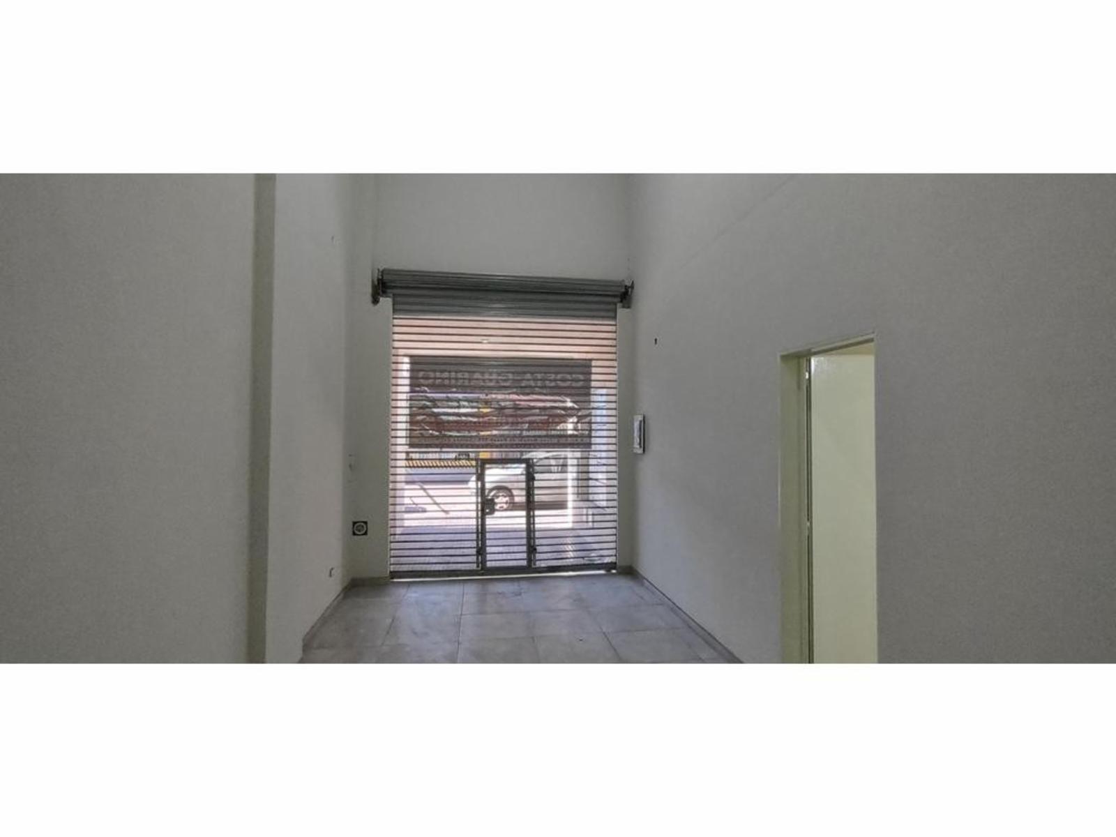 LOCAL DE 33 M² A ESTRENAR EN CENTRO DE SAN JUSTO - 5