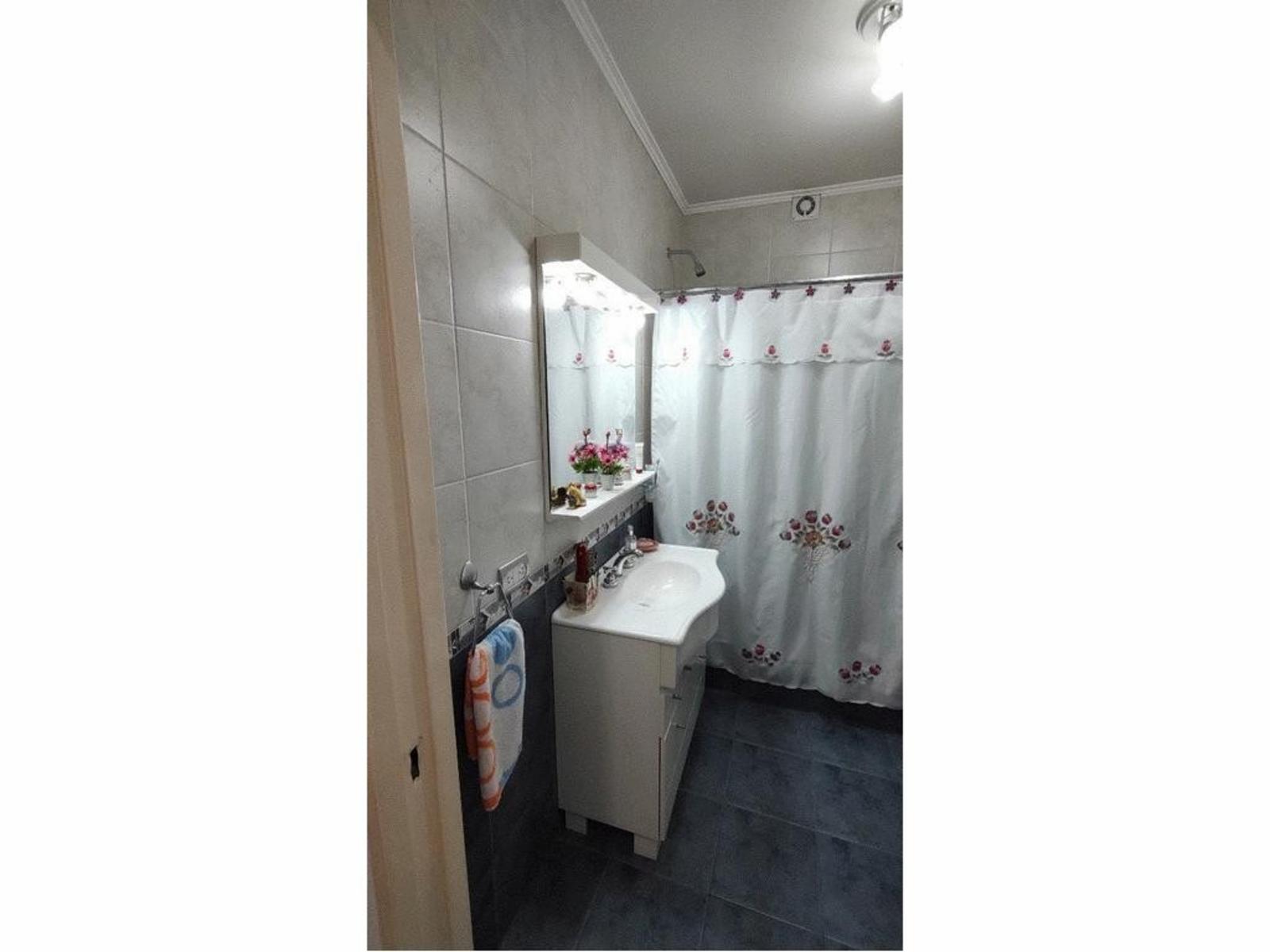 Excelente PH tipo casa de 3 ambientes ubicado en esquina con 2 patios y cochera — foto 10